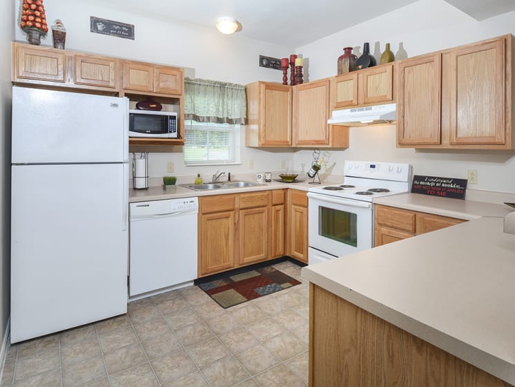 Kitchen with Breakfast Bar